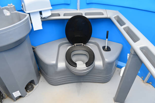Best Porta potty delivery and setup  in Des Plaines, IL